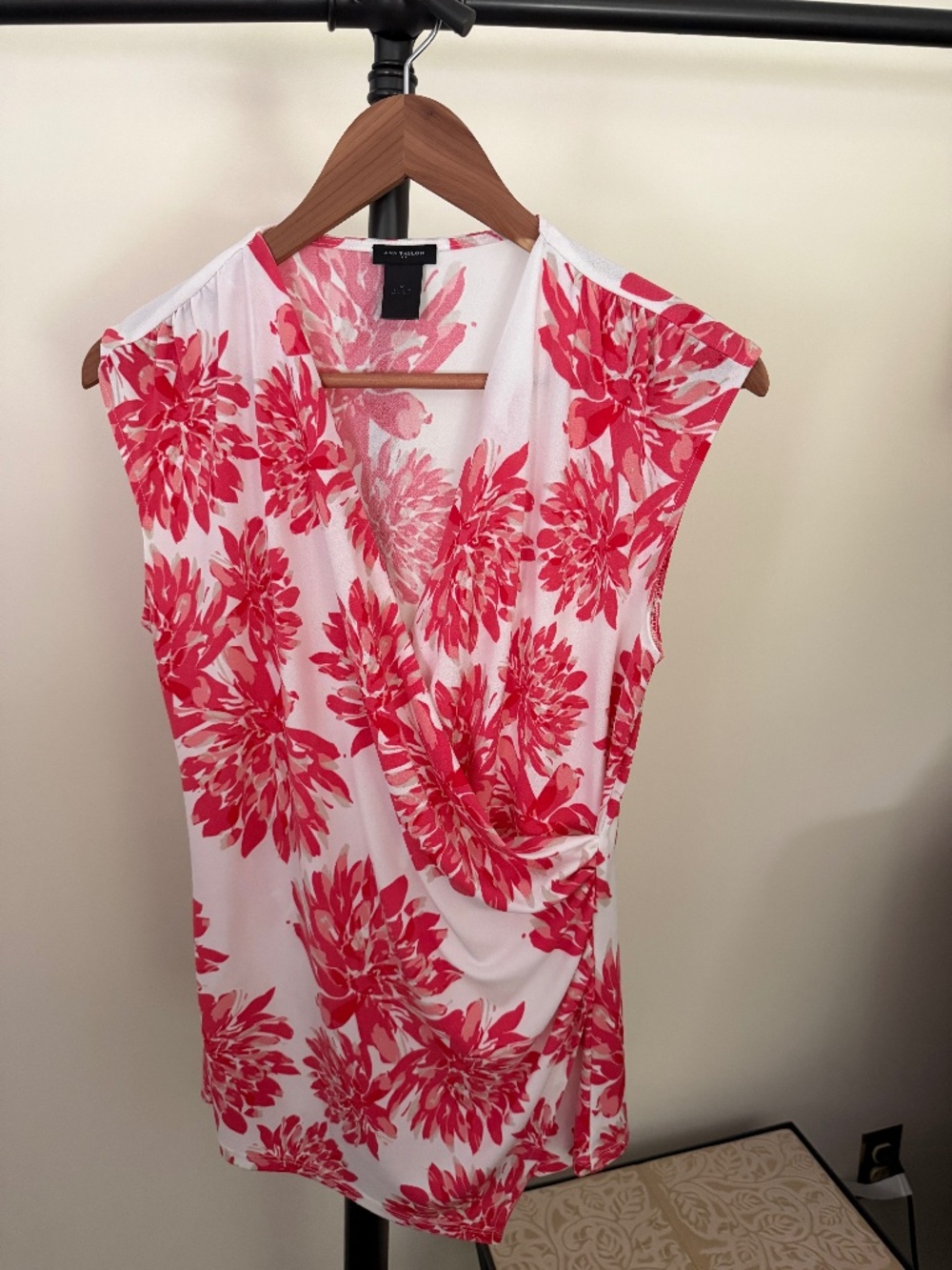 Ann Taylor White & Coral Floral Faux Wrap Sleeveless Blouse
